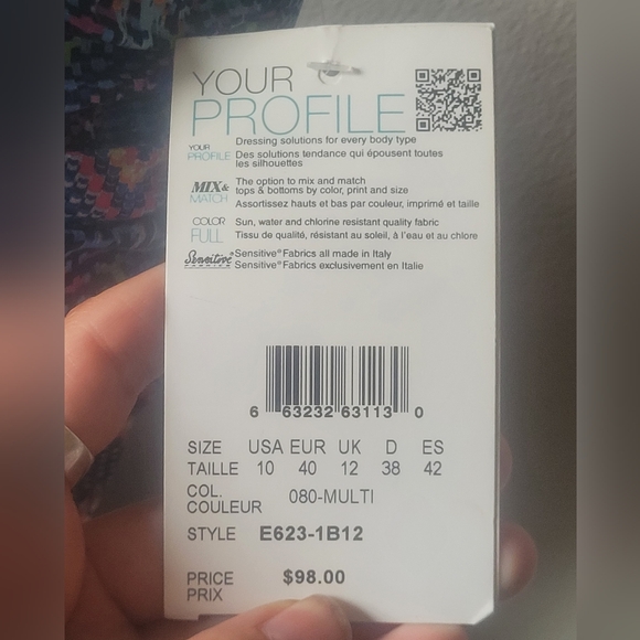 Swim top NWT - Picture 3 of 4